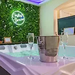 L'instant Borneo Superbe Avec Jacuzzi