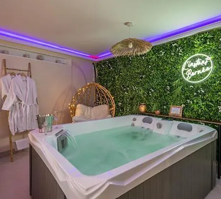 L'instant Borneo Superbe Avec Jacuzzi アパート *